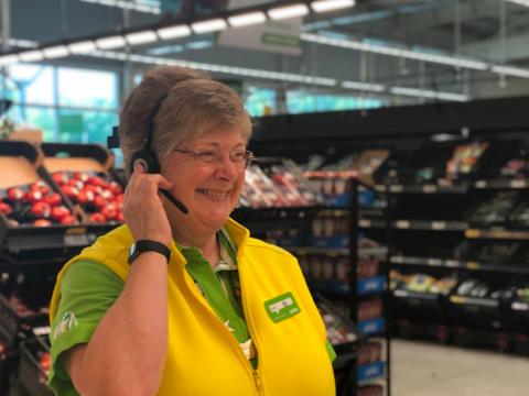 Retail colleague using headset